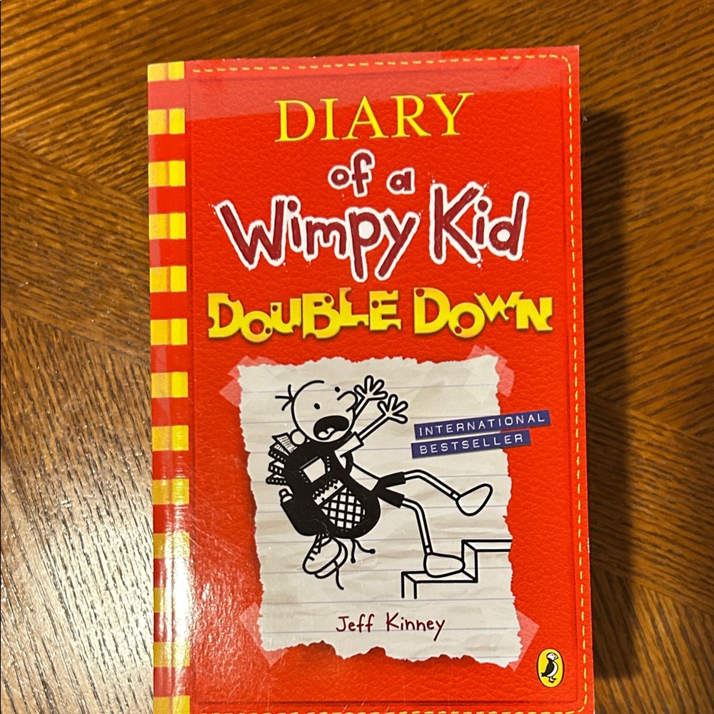Diary of a Wimpy Kid: Dog Days Book - Picture 7 of 11